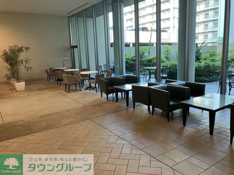 ロビー　お問合せはタウンハウジングまで！※現地待合わせ相談可能