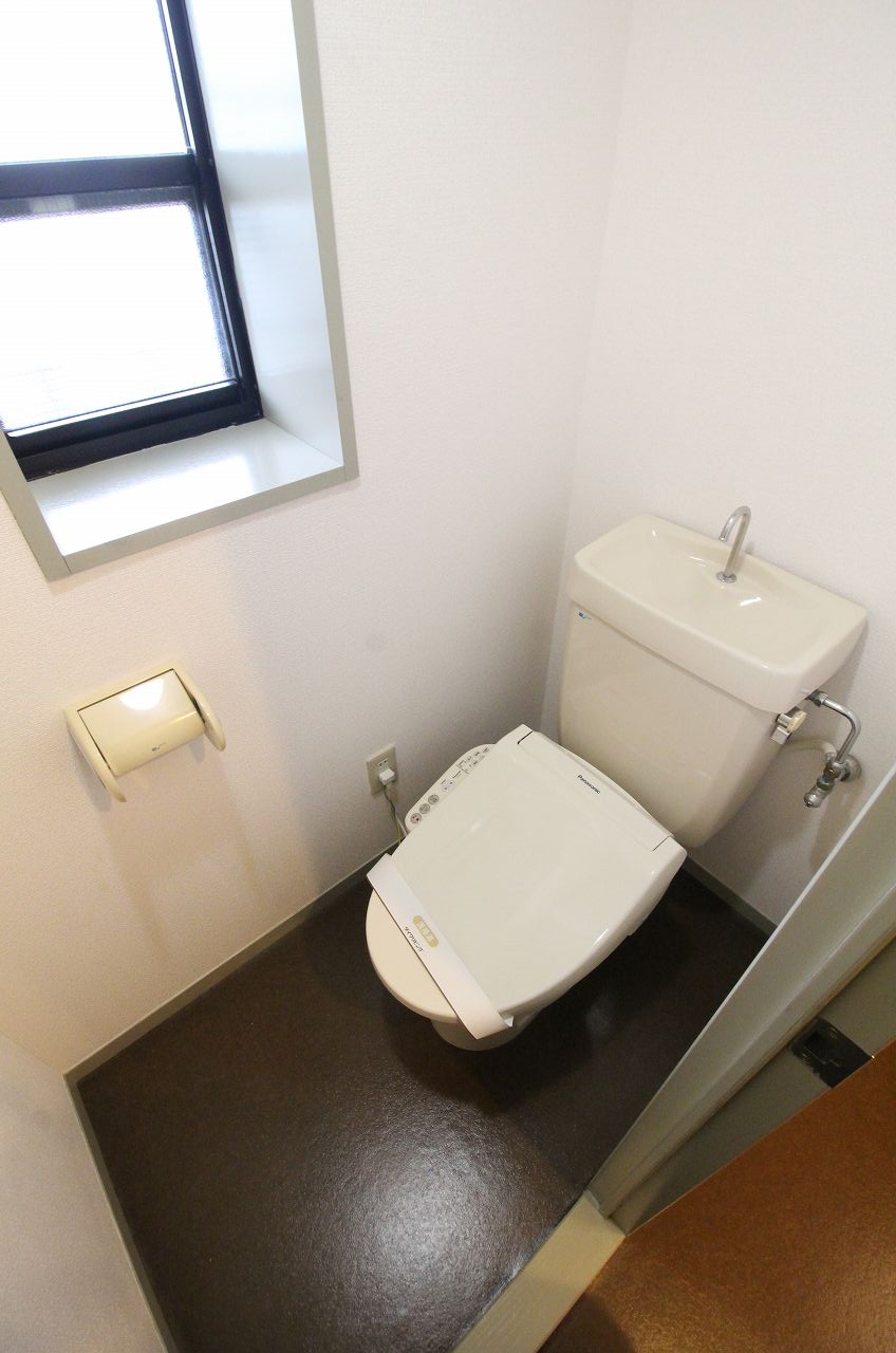 トイレ　別の部屋の写真です