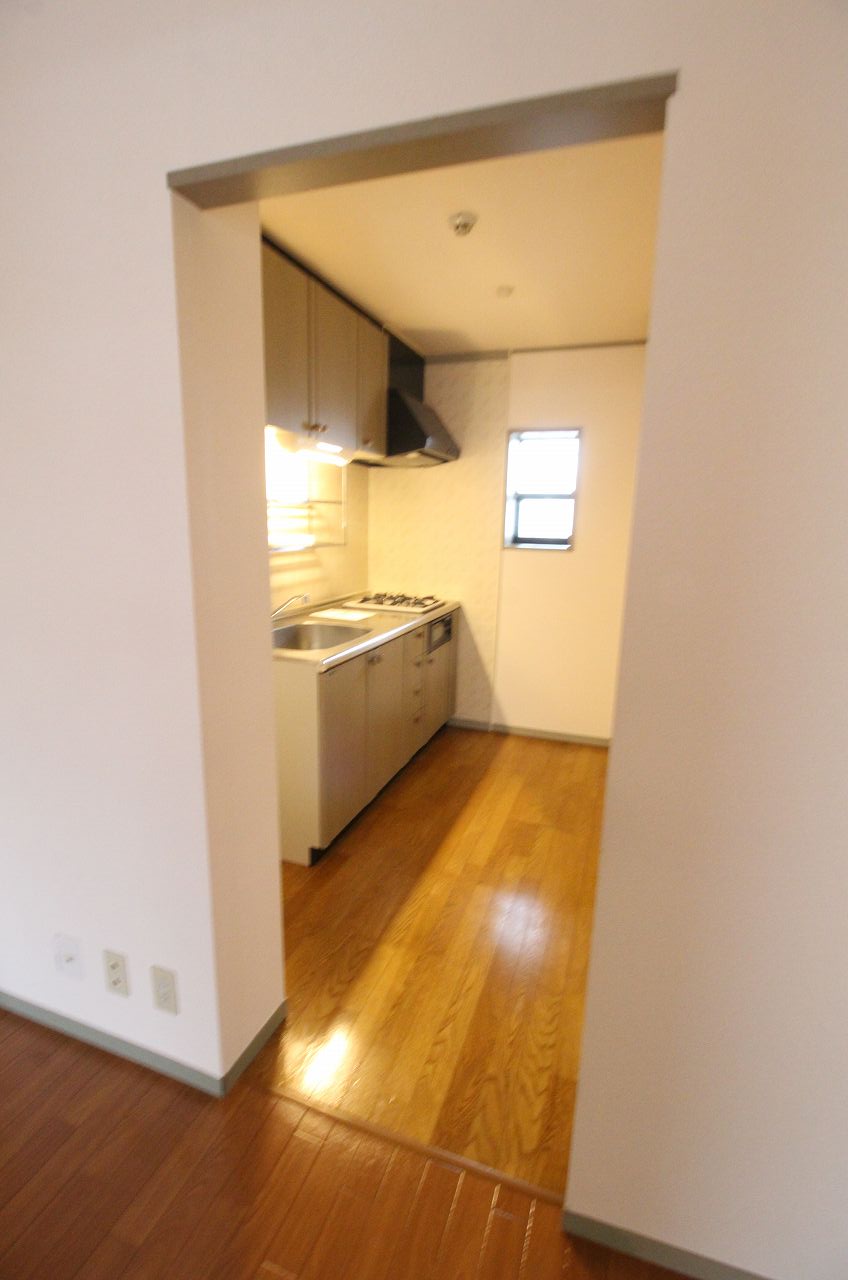 キッチン　別の部屋の写真です