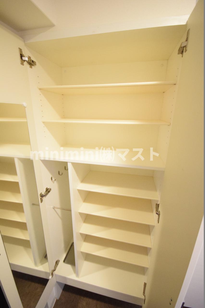 玄関　※建物内別間取参考写真