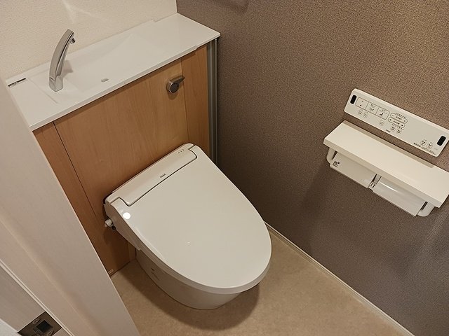 トイレ　コンパクトで使いやすいトイレです