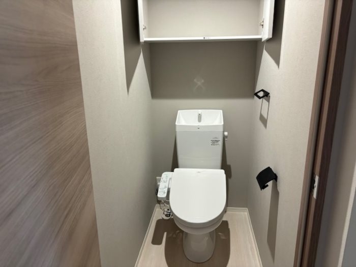 トイレ　・同型参考写真