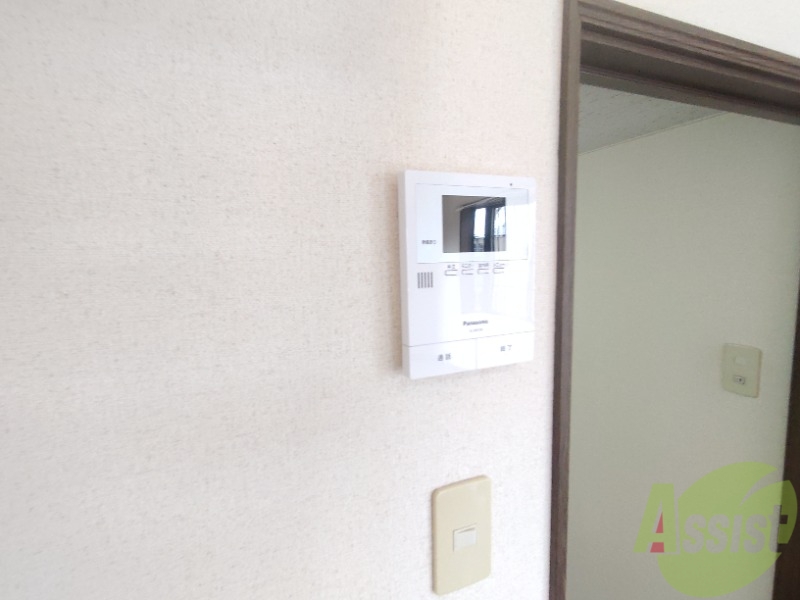 その他設備　モニター付きインターホンは来客時に顔を確認できて安心ですね～