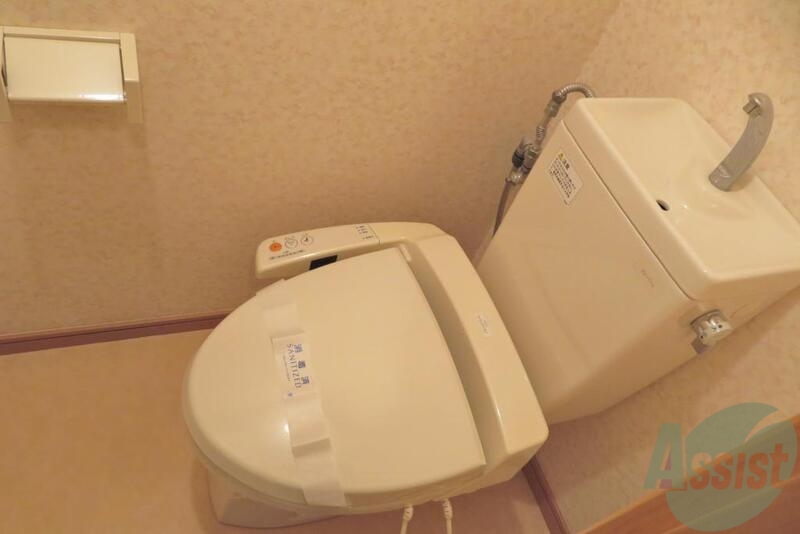 トイレ　温水機能トイレで毎日快適に使用出来ますね。
