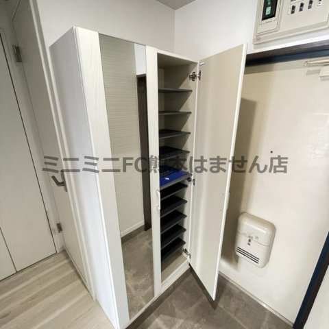 収納　別号室の        部屋の写真です。現況優先