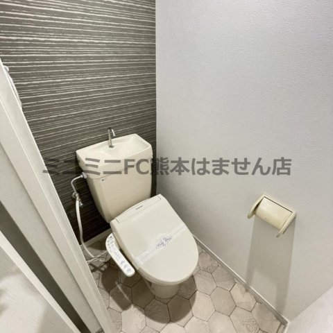 トイレ　別号室の        部屋の写真です。現況優先