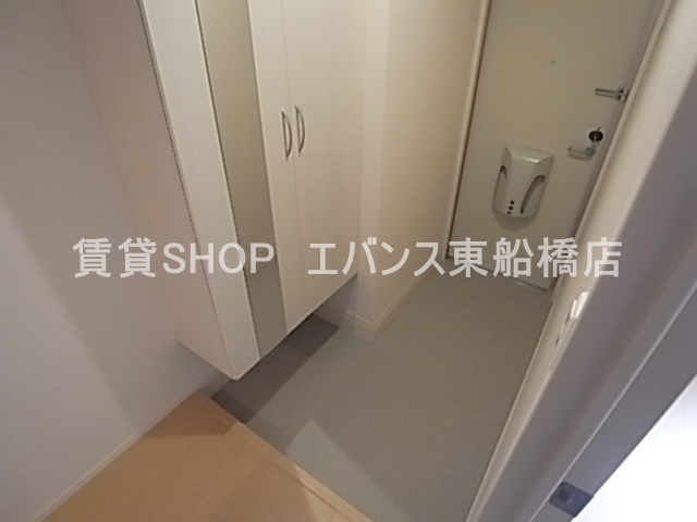 玄関　収納もある玄関です