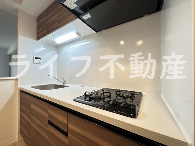 キッチン　コンパクトなキッチンで掃除もラクラク