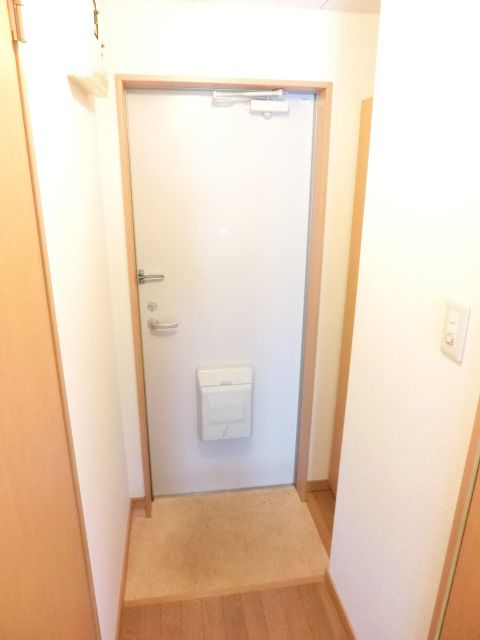 玄関　シューズボックス付きの玄関です