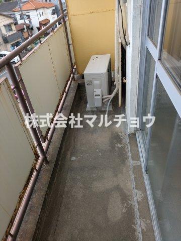 バルコニー　陽当たり良好なバルコニーです