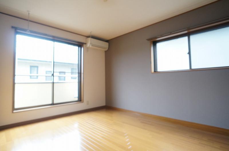 居室・リビング　キッチン側からのお部屋全体です!(^^)!