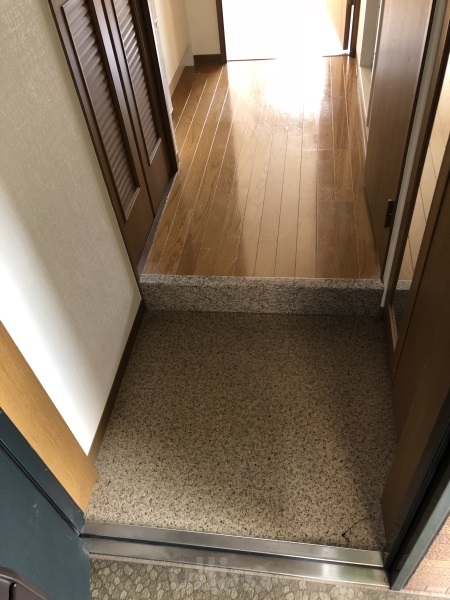 玄関　違うお部屋の写真です。ご参考までに