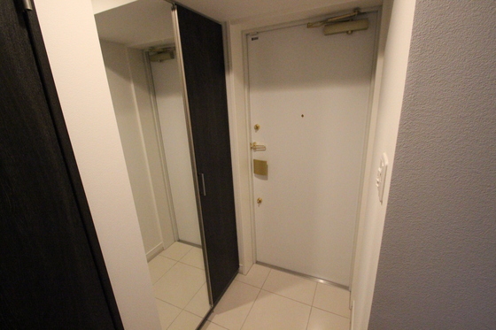 玄関　※別部屋の写真です