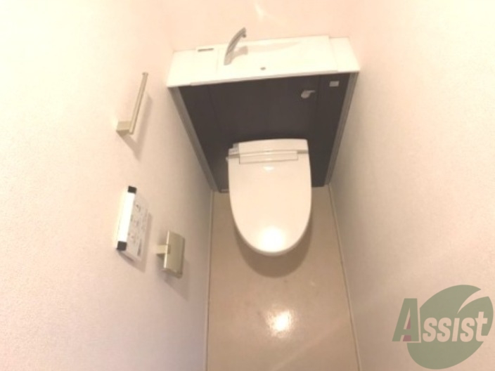 トイレ　トイレは清潔感があり安心して使用できそうです。