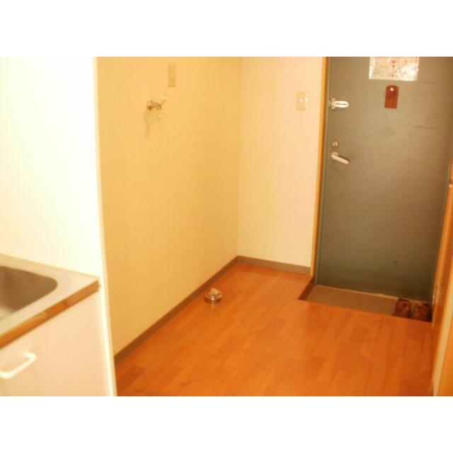 玄関　※別部屋参考写真です。