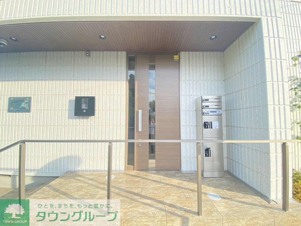エントランス　エントランス