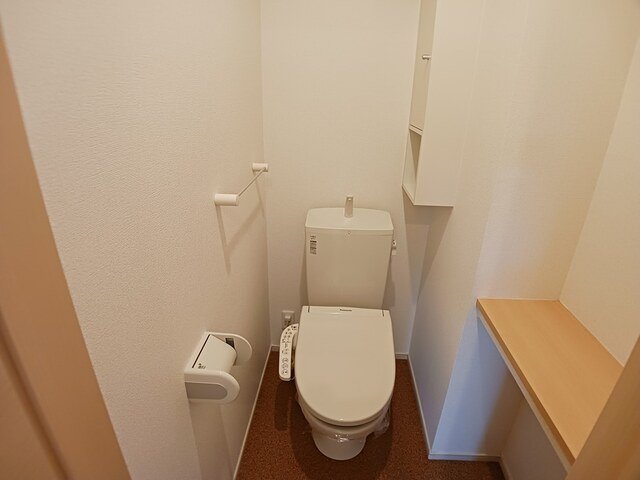 トイレ　落ち着いたトイレです