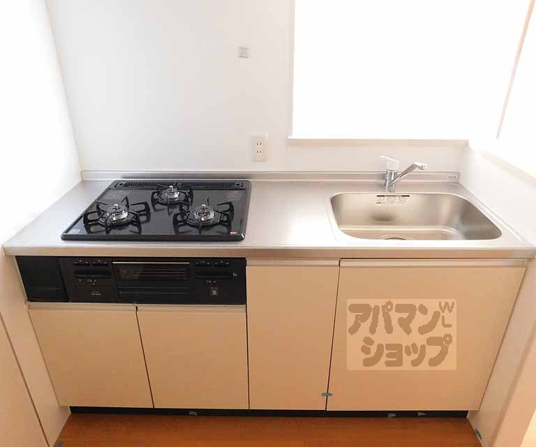 キッチン　便利なシステムキッチンです