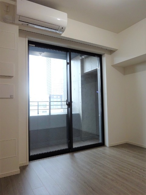 居室・リビング　別部屋参考写真です