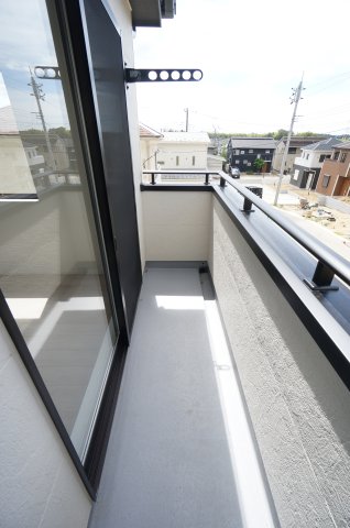 バルコニー　水曜日、営業時間外もご相談ください！