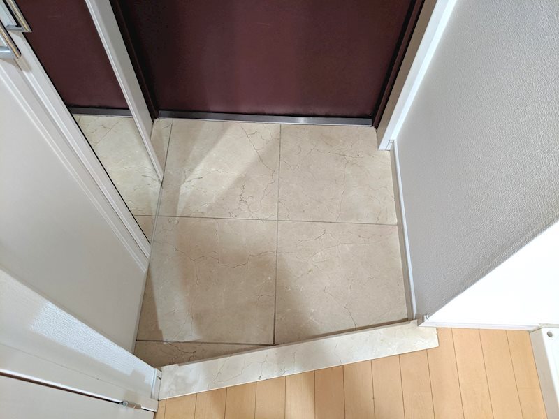 玄関　※別部屋参考画像