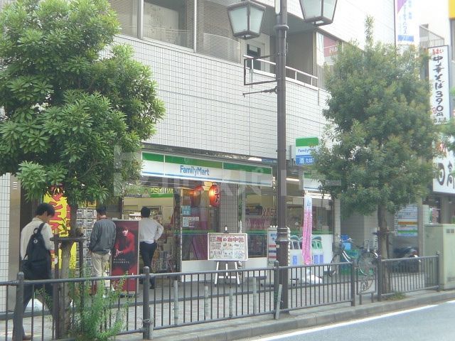コンビニ　ファミリーマート 柏駅西口店（コンビニ）まで210m