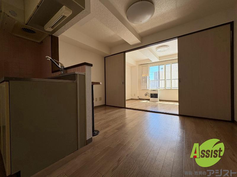 居室・リビング　広くてキレイなお部屋が広がっていて、充実した生活が送れそう。