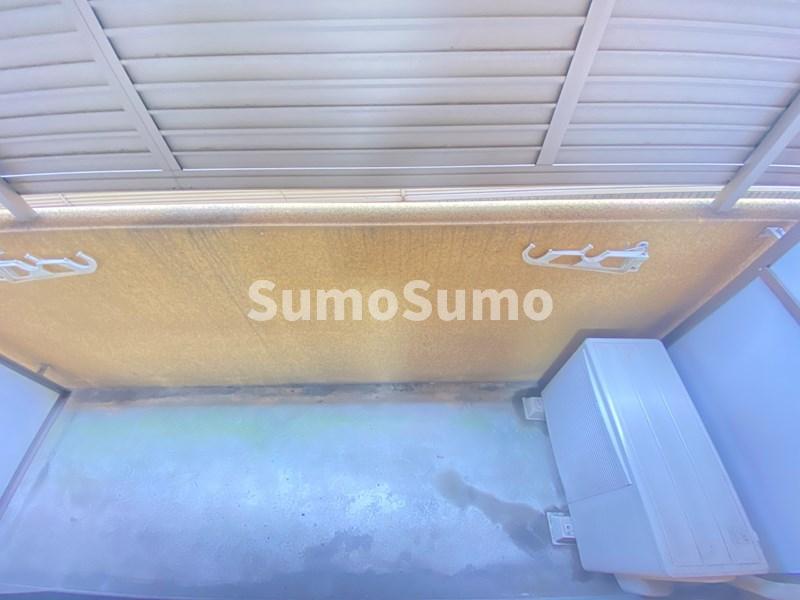 バルコニー　外からの目が気にならないバルコニーで洗濯物が干せます