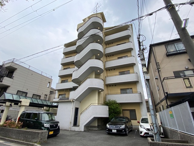 建物外観　敷地内に駐輪場があります！