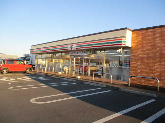 コンビニ　セブンイレブン　立花店（コンビニ）まで752m