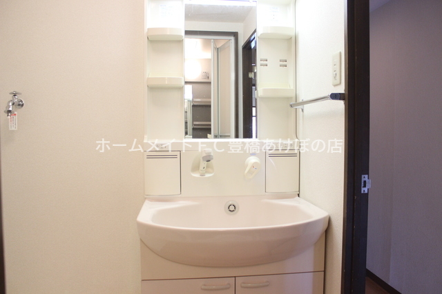 洗面設備　同型別部屋写真