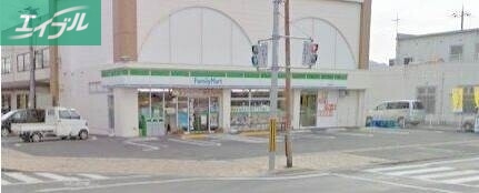 コンビニ　ファミリーマート築港新町店（コンビニ）まで356m