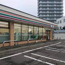 コンビニ　セブンイレブン札幌北9条二十四軒通店（コンビニ）まで449m