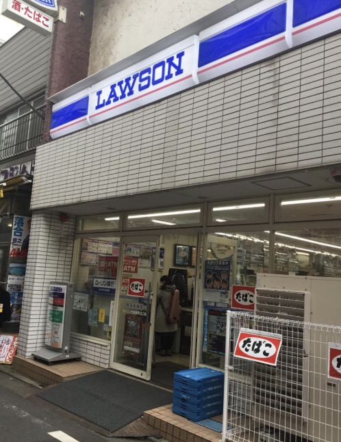 コンビニ　ローソン代田橋駅北口店（コンビニ）まで96m
