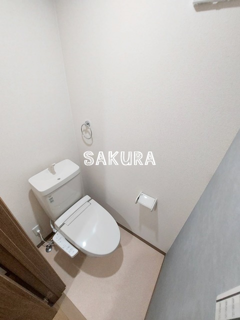 トイレ　嬉しい温水洗浄便座♪