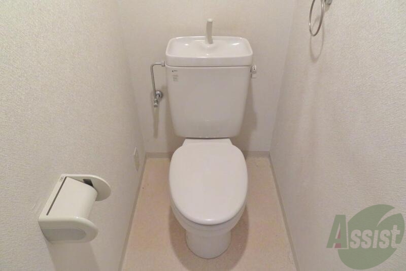トイレ　トイレはシンプルですが、清潔なので問題無しです。