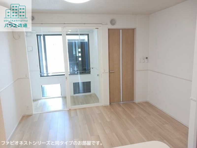 居室・リビング　※同タイプのお部屋の写真です