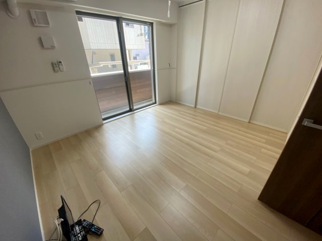 居室・リビング　☆洋室７帖の居室です。☆