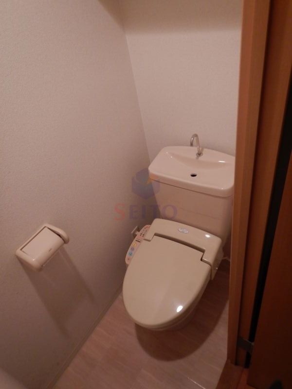 ONE ROOF FLAT FUKUSHIMAのトイレ写真