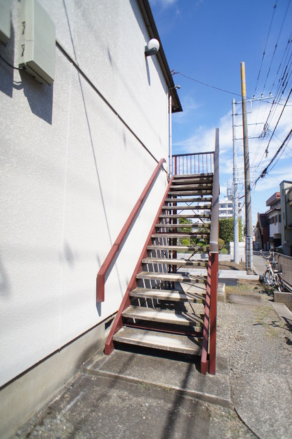 収納　たっぷり入るサイズの洋室収納
