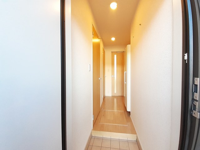 ＪＲ奥羽本線 乱川駅 徒歩17分 2階建 築8年の玄関写真