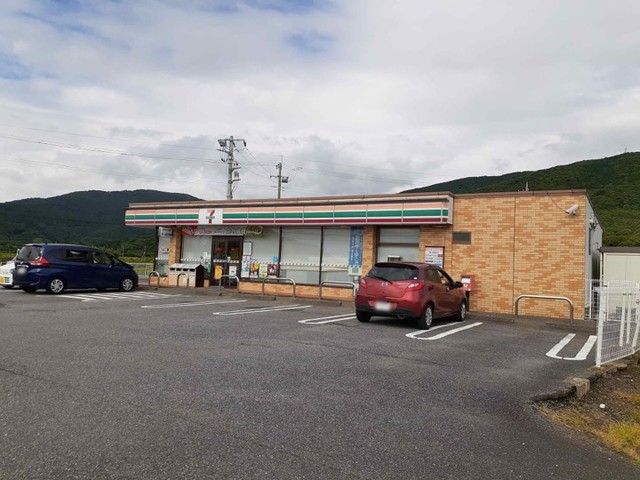 コンビニ　セブンイレブン小和田店（コンビニ）まで2800m