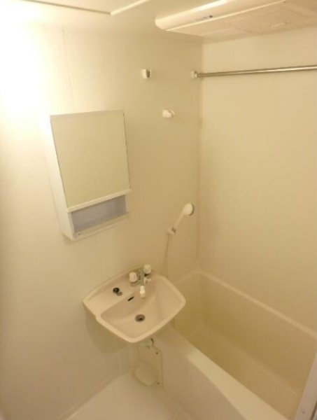 バス・シャワールーム　別部屋参考写真