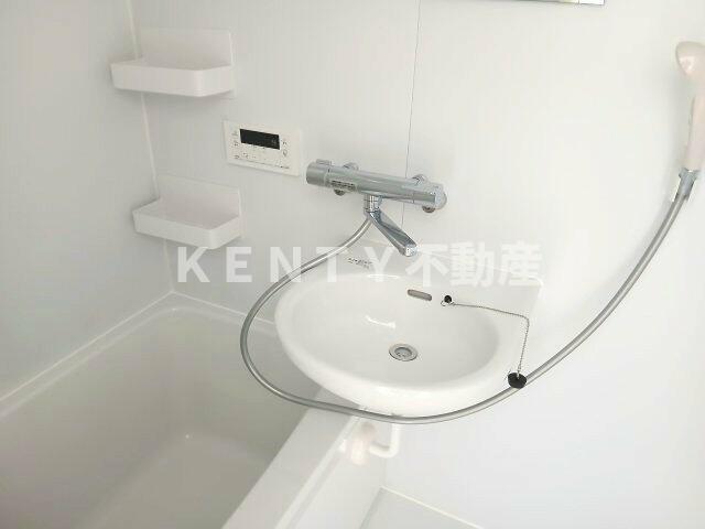 洗面設備　コンパクトで使いやすい洗面所