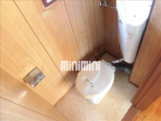 トイレ　コンパクトな洋式トイレです
