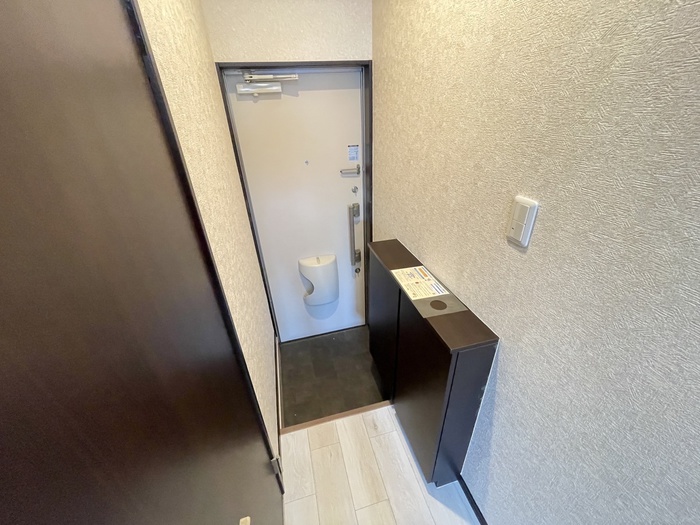 HILLS Kの玄関写真