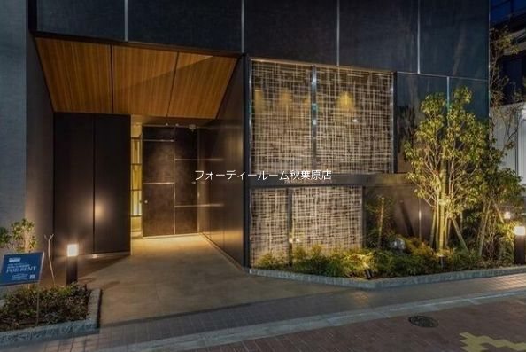 エントランス　《見学予約受付中》