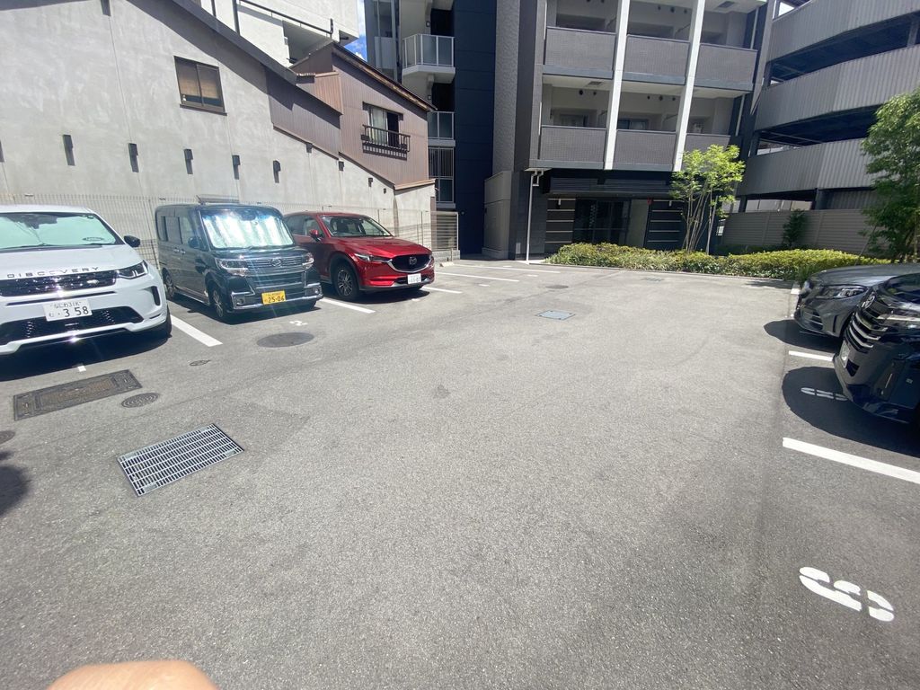 駐車場　駐車場
