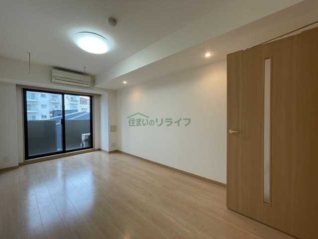 エントランス　ルーブル駒沢大学参番館
