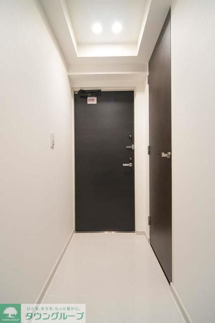 玄関　※写真は同タイプ住戸です。